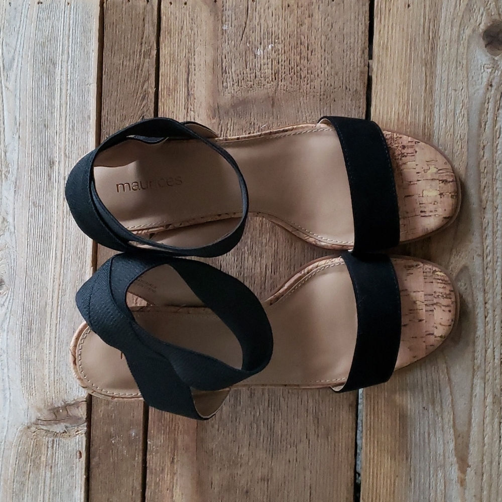 Maurices Hillary Elastic Ankle Block HL size 8.5M (never worn)